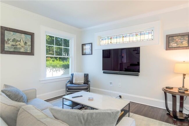 Building Photo - 303 Wakeman Rd