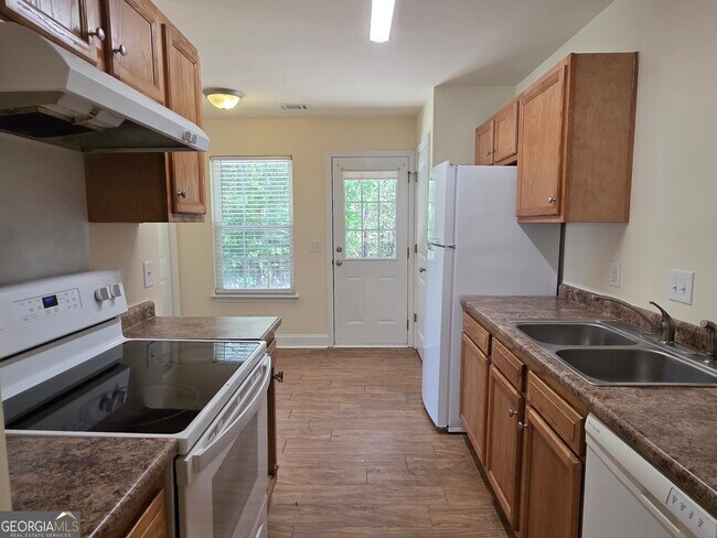 Building Photo - 129 Smithfield Dr