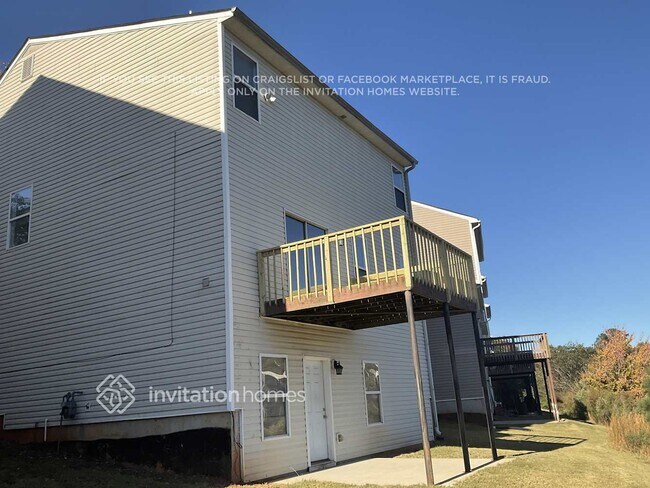 Building Photo - 401 Pondweed Dr