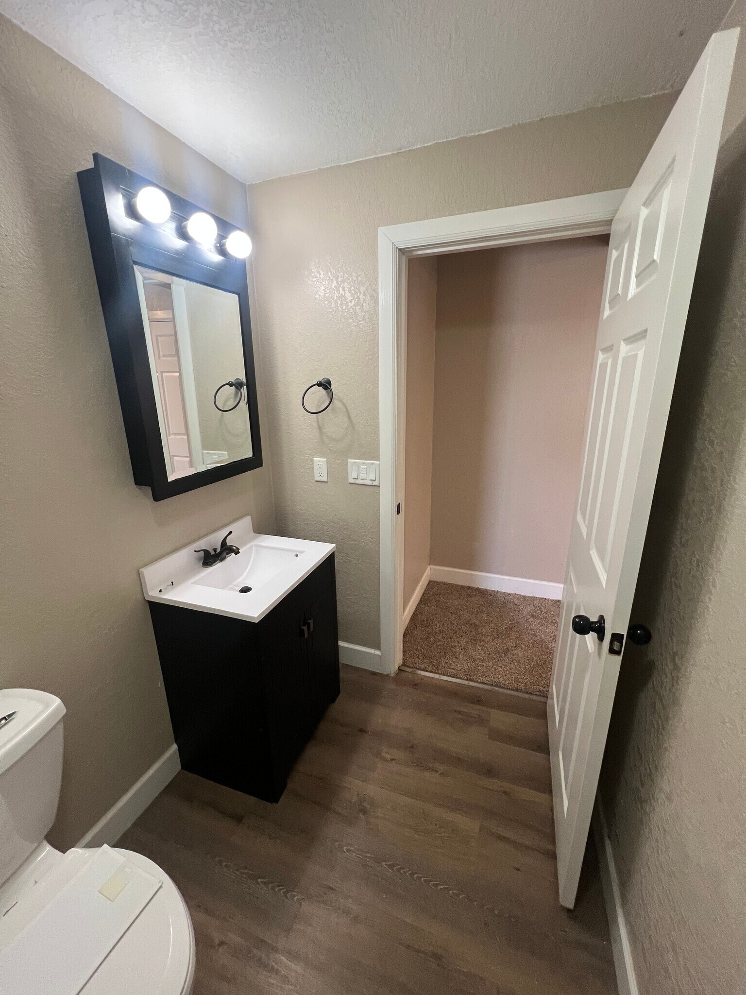 Building Photo - 312 N 1st Ave