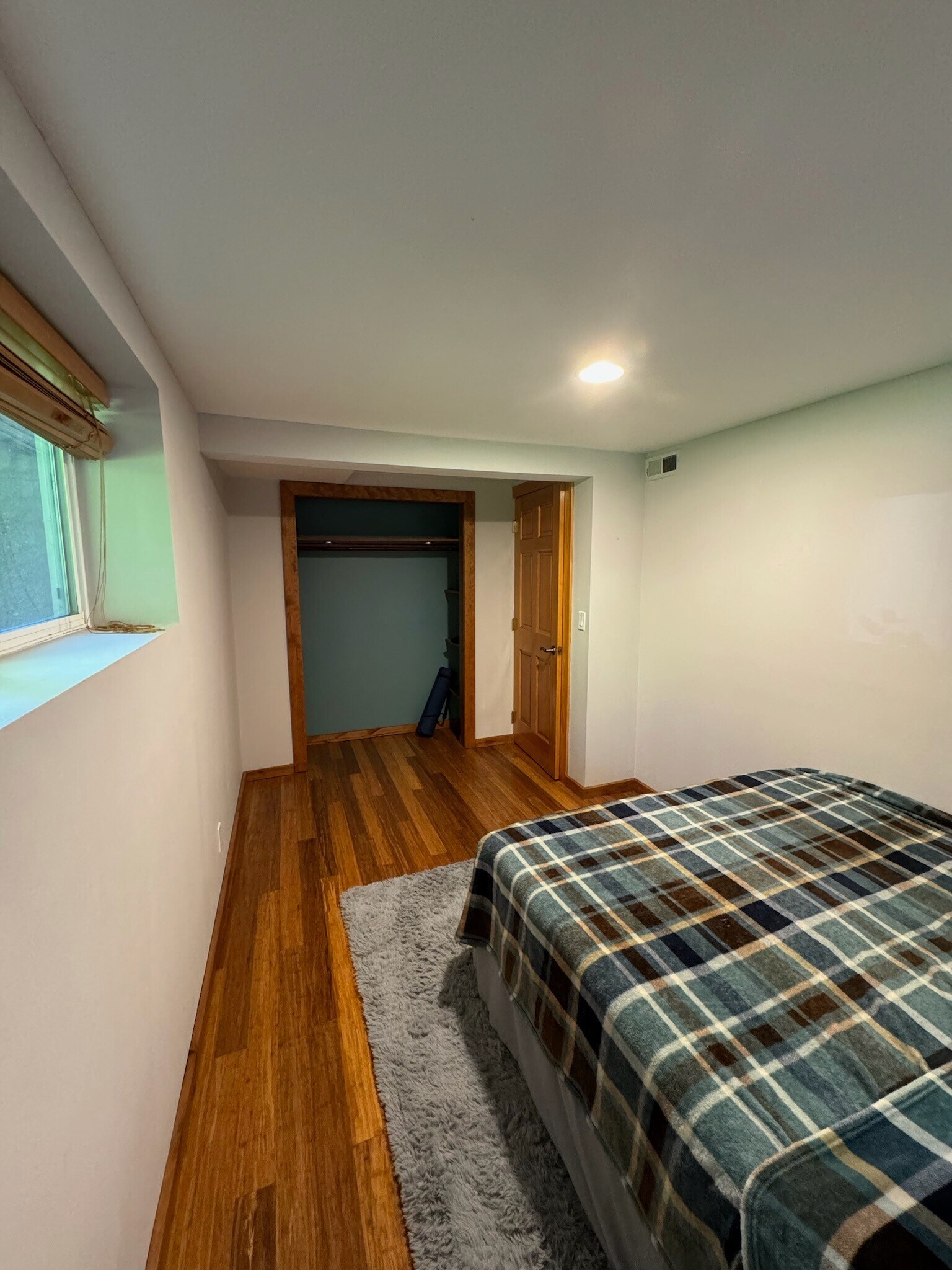 Building Photo - 634 NE 28th Ave