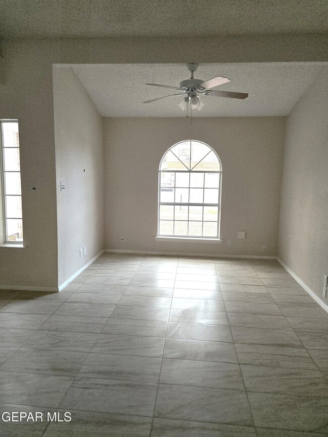 Building Photo - 709 La Chapa Ave