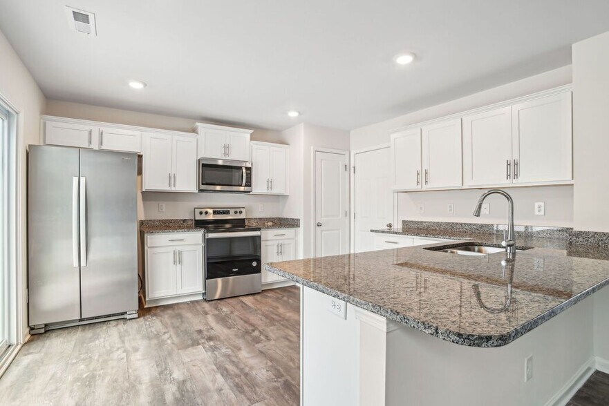 Building Photo - 1032 Jaxson Terry LN