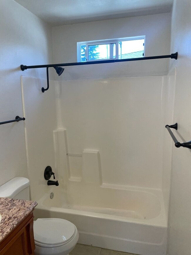Building Photo - Three Bedroom Two Bath Home in La Mesa