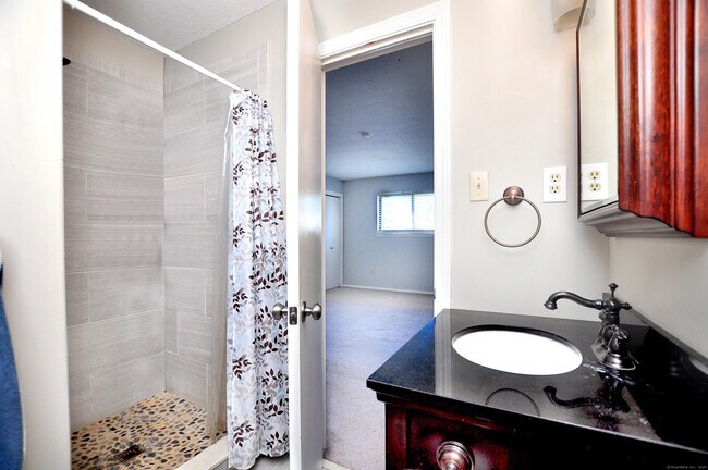 Building Photo - 305 Timber Ln