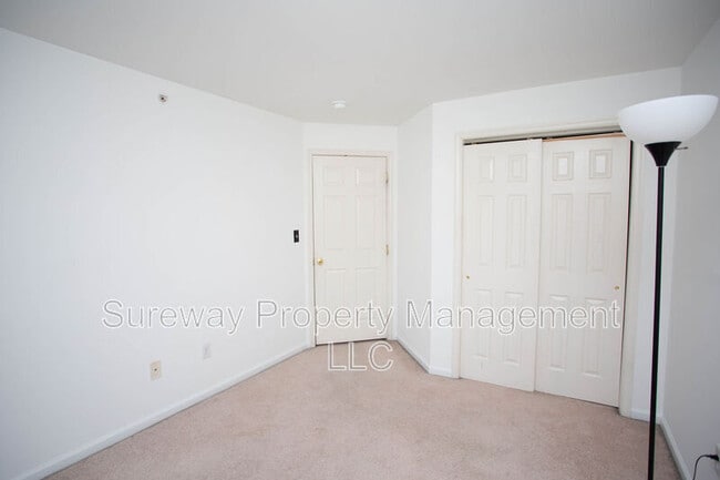 Building Photo - 15 Fawn Ct