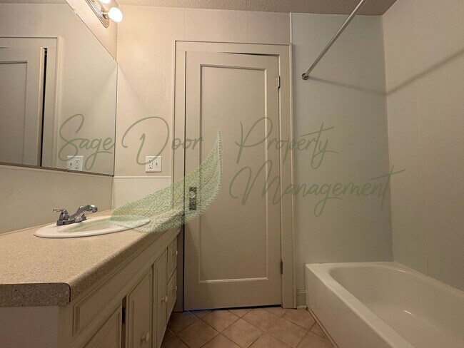 Building Photo - BEAUTIFUL HOME IN INDEPENDENCE!!