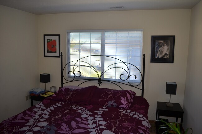 Building Photo - 801 Altamonte Dr