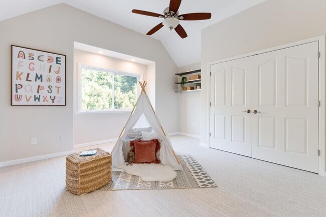 Building Photo - 5br/4ba Home - Luxury Country Living Minutes to Capitola & Soquel Village