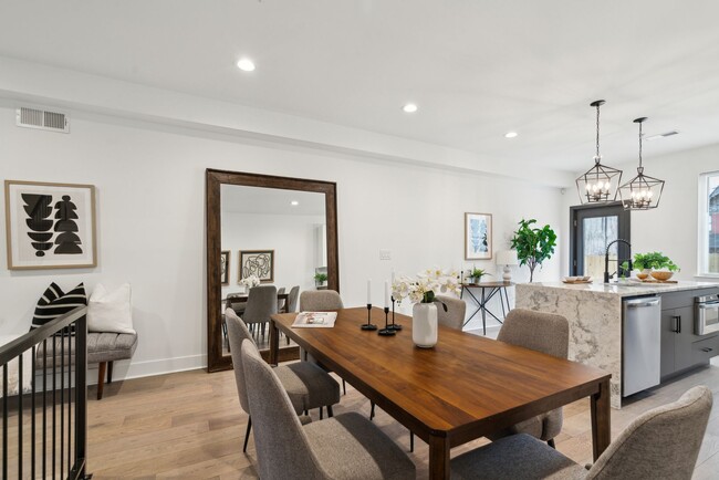 Building Photo - Brand New Townhome in Brewerytown