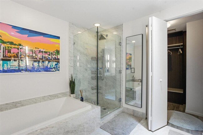 Building Photo - 801 S Miami Ave