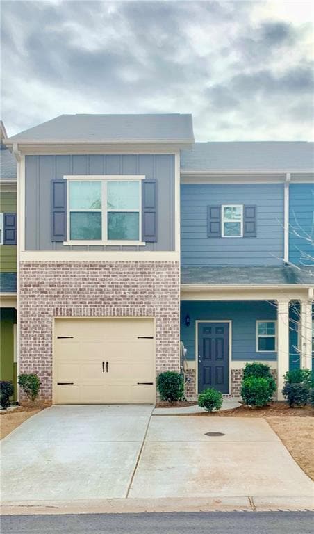 Building Photo - 183 Spring Way Square