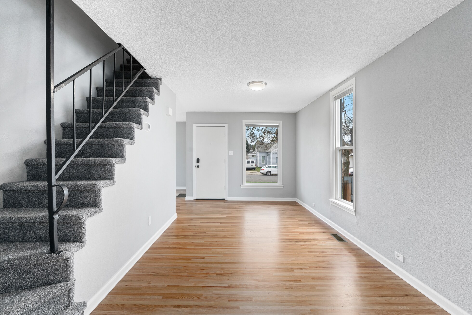 Building Photo - 2124 W College Ave