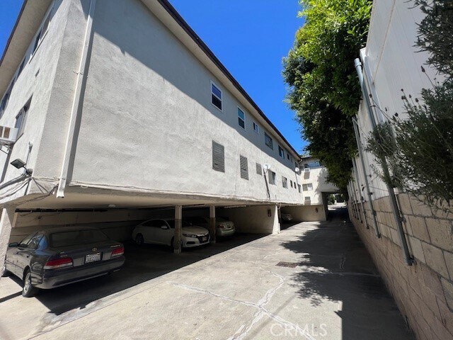 Building Photo - 7730 Lexington Ave
