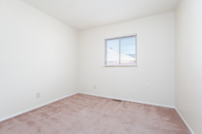 Building Photo - 2248 Boarman Dr