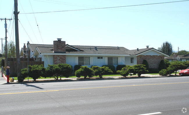 Primary Photo - 3110 Homestead Rd
