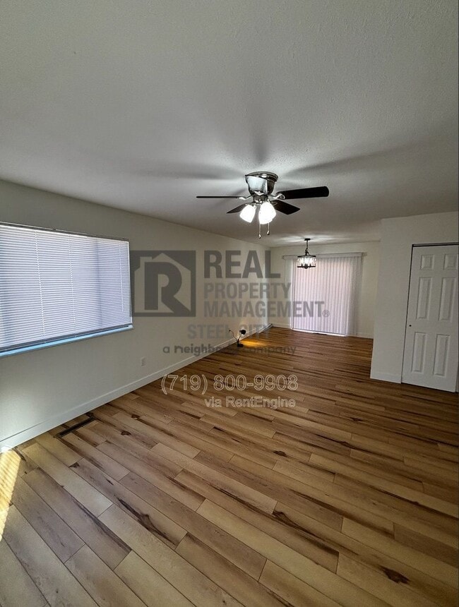 Building Photo - 607 W 15th St