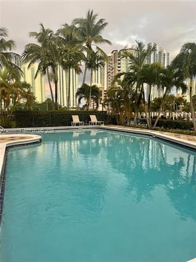 Building Photo - 456 Poinciana Island Dr