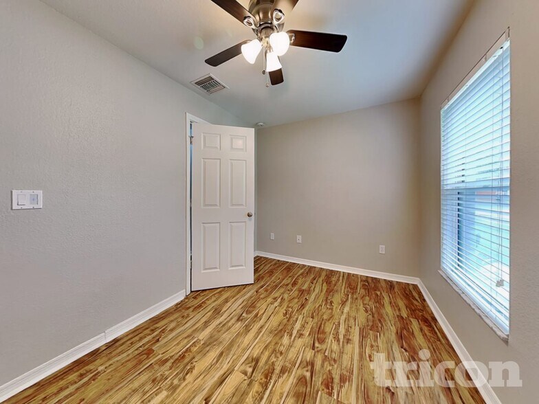 Building Photo - 14214 Edinburgh Moor Dr