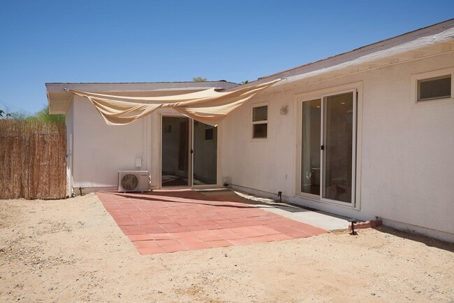 Building Photo - ~Designer Desert Retreat~