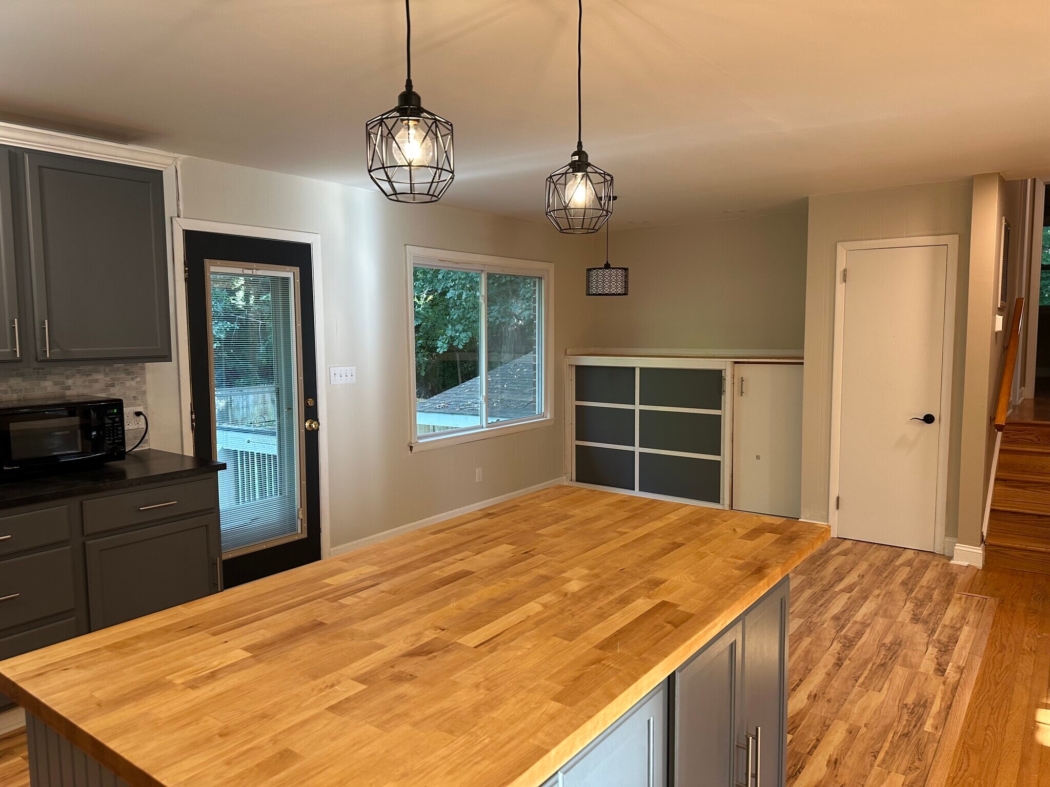 Building Photo - 3805 Colewood Dr