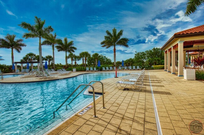 Building Photo - Seasonal Short-Term Single Family located at Sarasota National Golf Club (Social Membership) with...