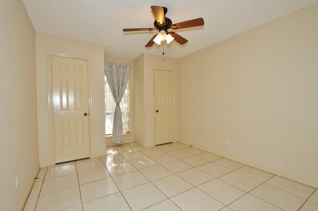 Building Photo - 3339 Three Pines Dr
