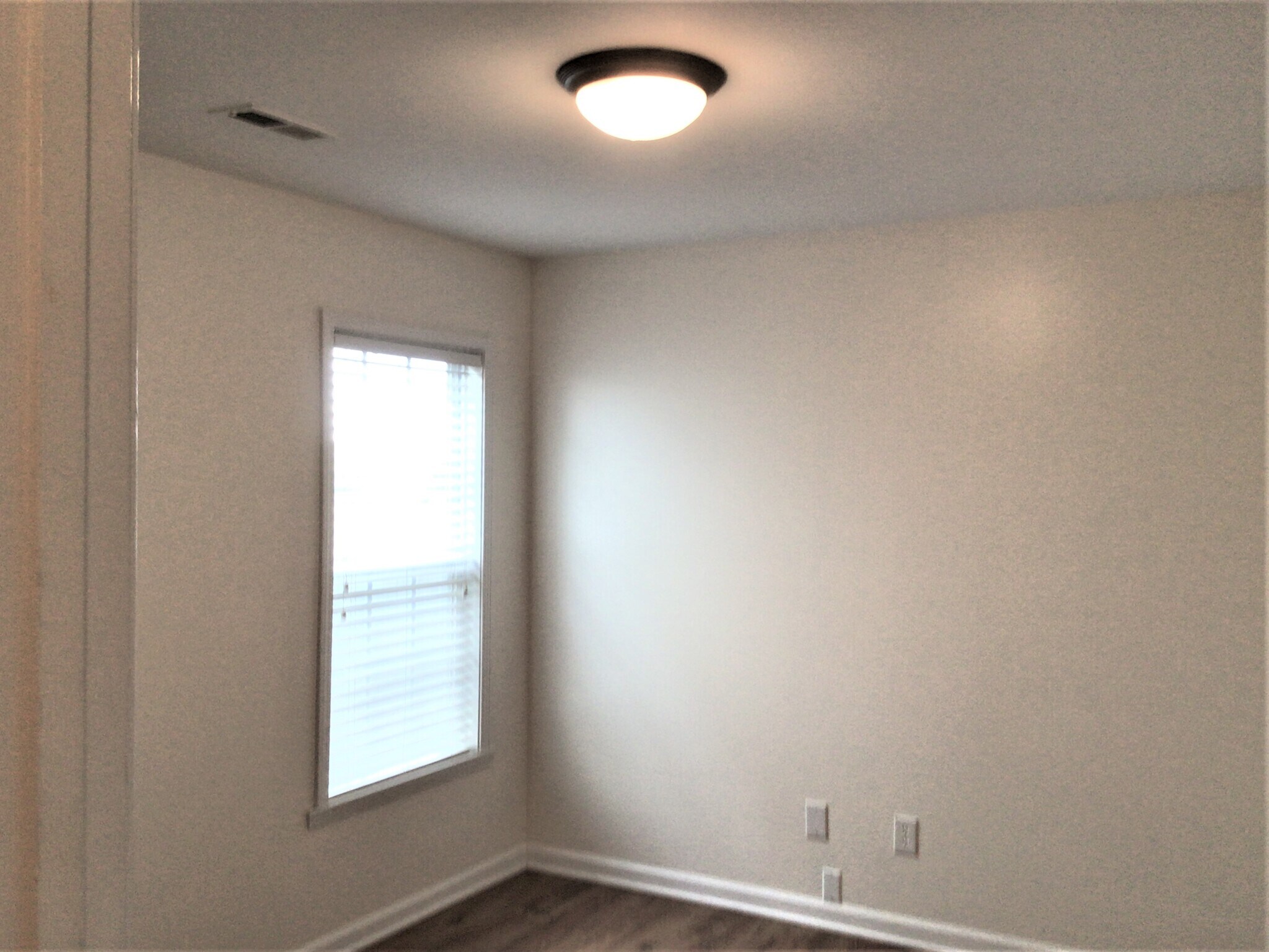 Building Photo - 3913 Bluestem Dr
