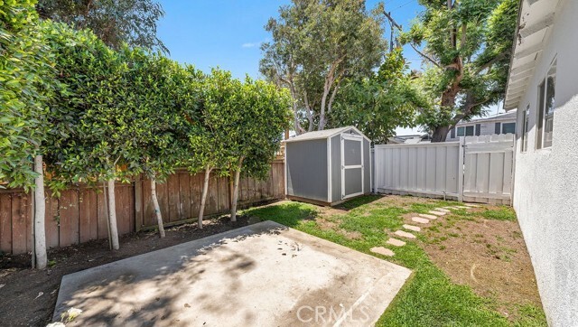 Building Photo - 708 S Redondo Ave