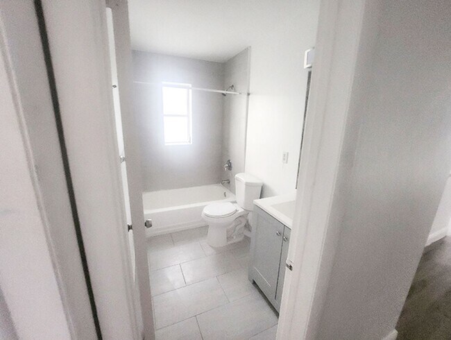 Interior Photo - 515 Apartments