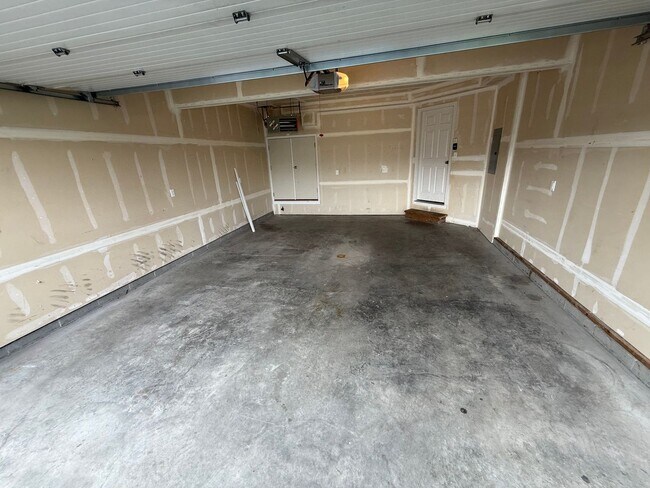 Building Photo - 2236 Galatea Dr
