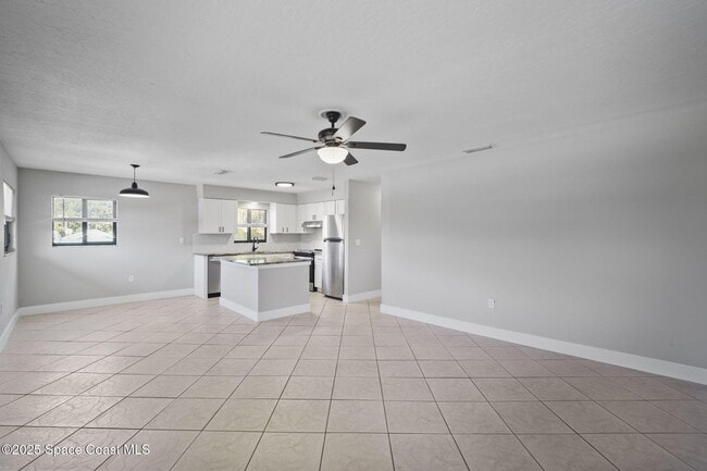 Building Photo - 201 Cocoa Isles Blvd