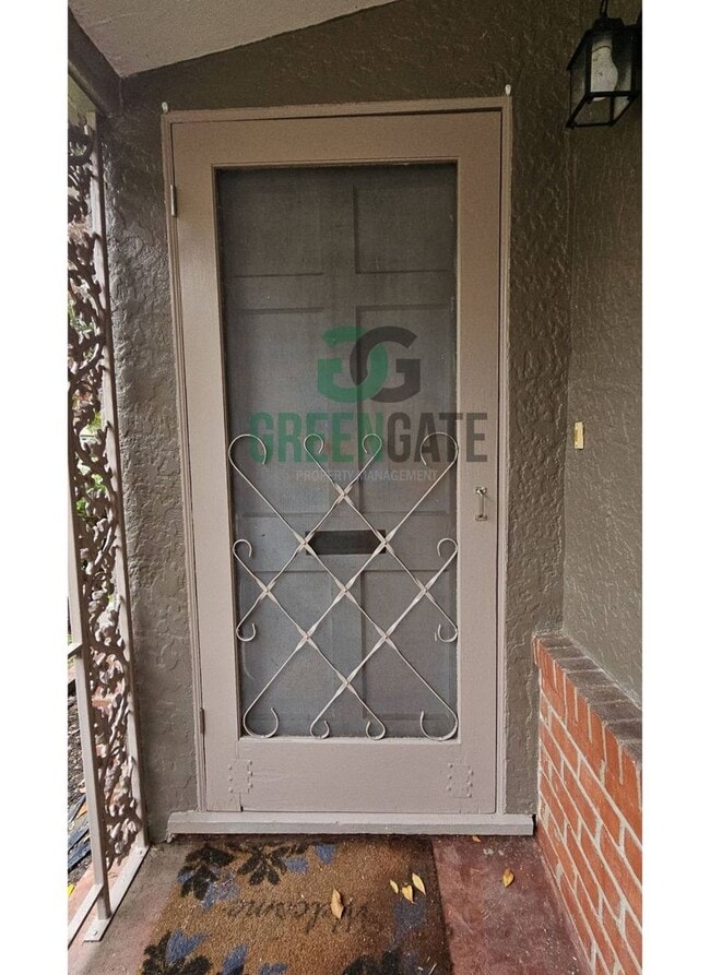 Building Photo - Lovely 2 Bedroom Home in Modesto AVAILABLE NOW!!