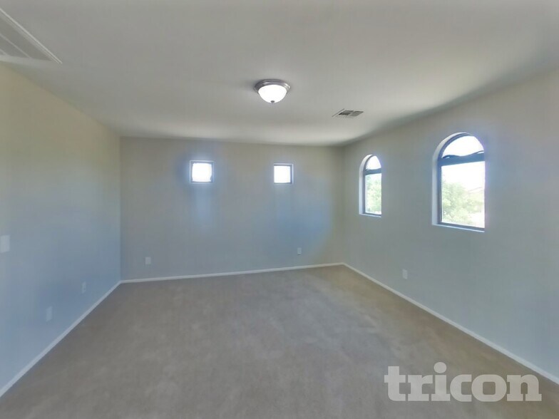 Building Photo - 30010 N Sedona Pl