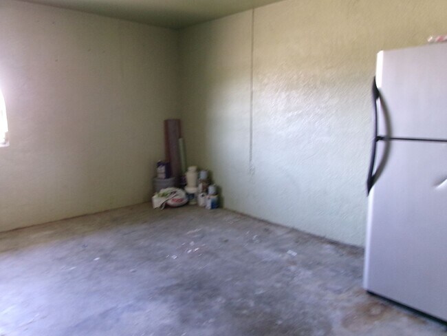 Building Photo - 1709 NW 36th Pl