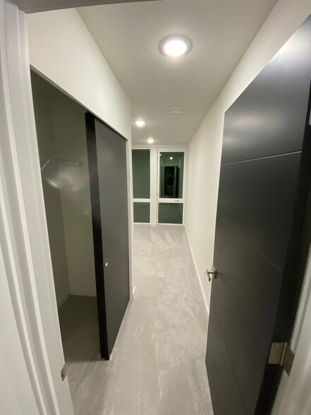 Master bedroom - 2609 S Judkins St