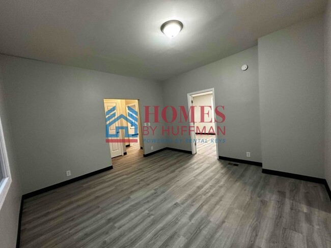 Building Photo - Two Bedroom Duplex | Updated