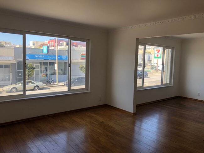 Building Photo - 2233 Taraval St