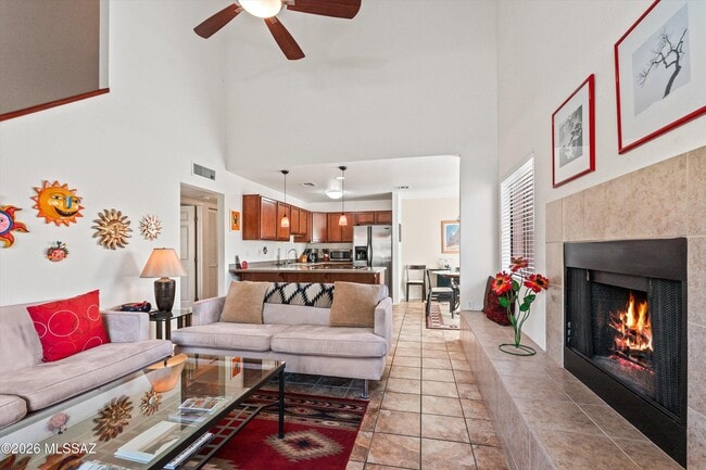 Building Photo - 5051 N Sabino Canyon Rd