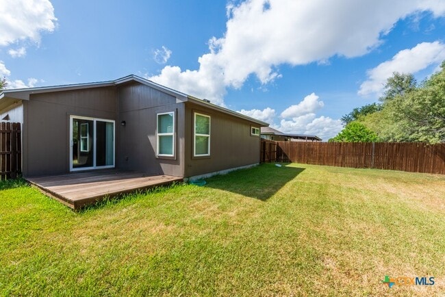 Building Photo - 132 Talon Dr