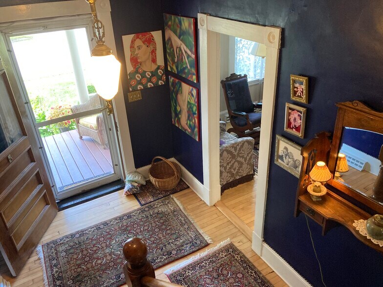 Building Photo - 55 Everett St