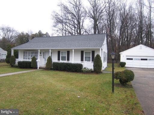 Building Photo - 2131 Pimmit Dr