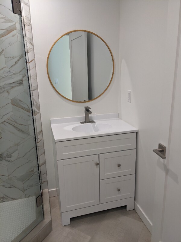 Building Photo - 2102 Thurman Ave.