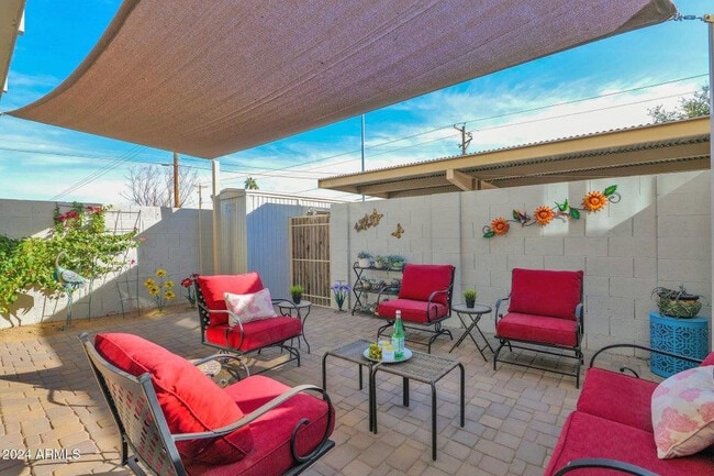 Building Photo - 4883 N Granite Reef Rd