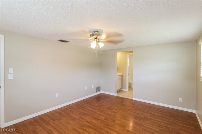 Building Photo - 587 Colgate Rd