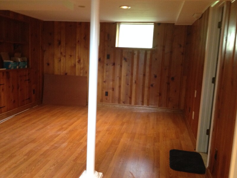 Living room - 3905 Brenda Ln