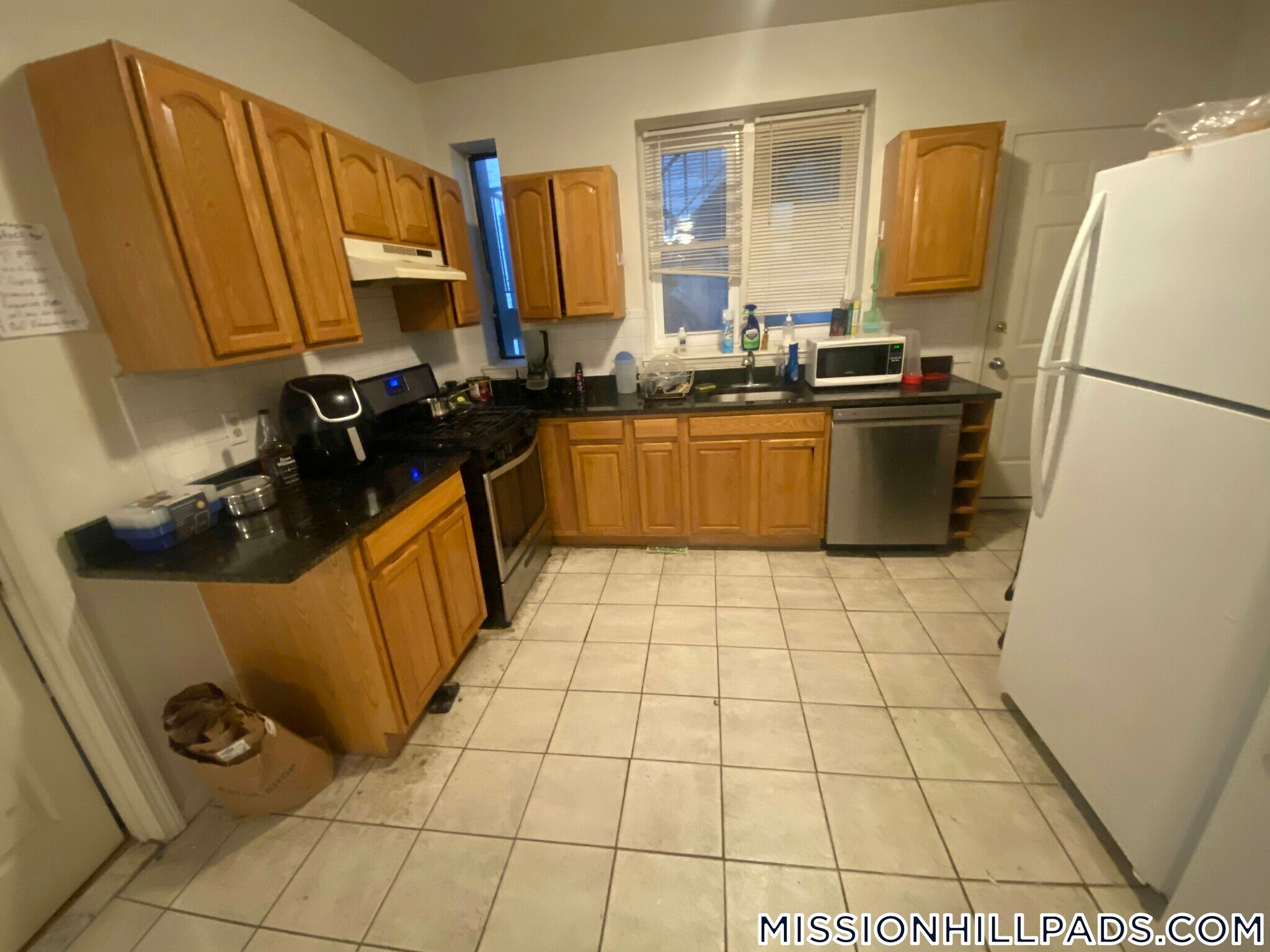 Building Photo - 1458 Tremont St