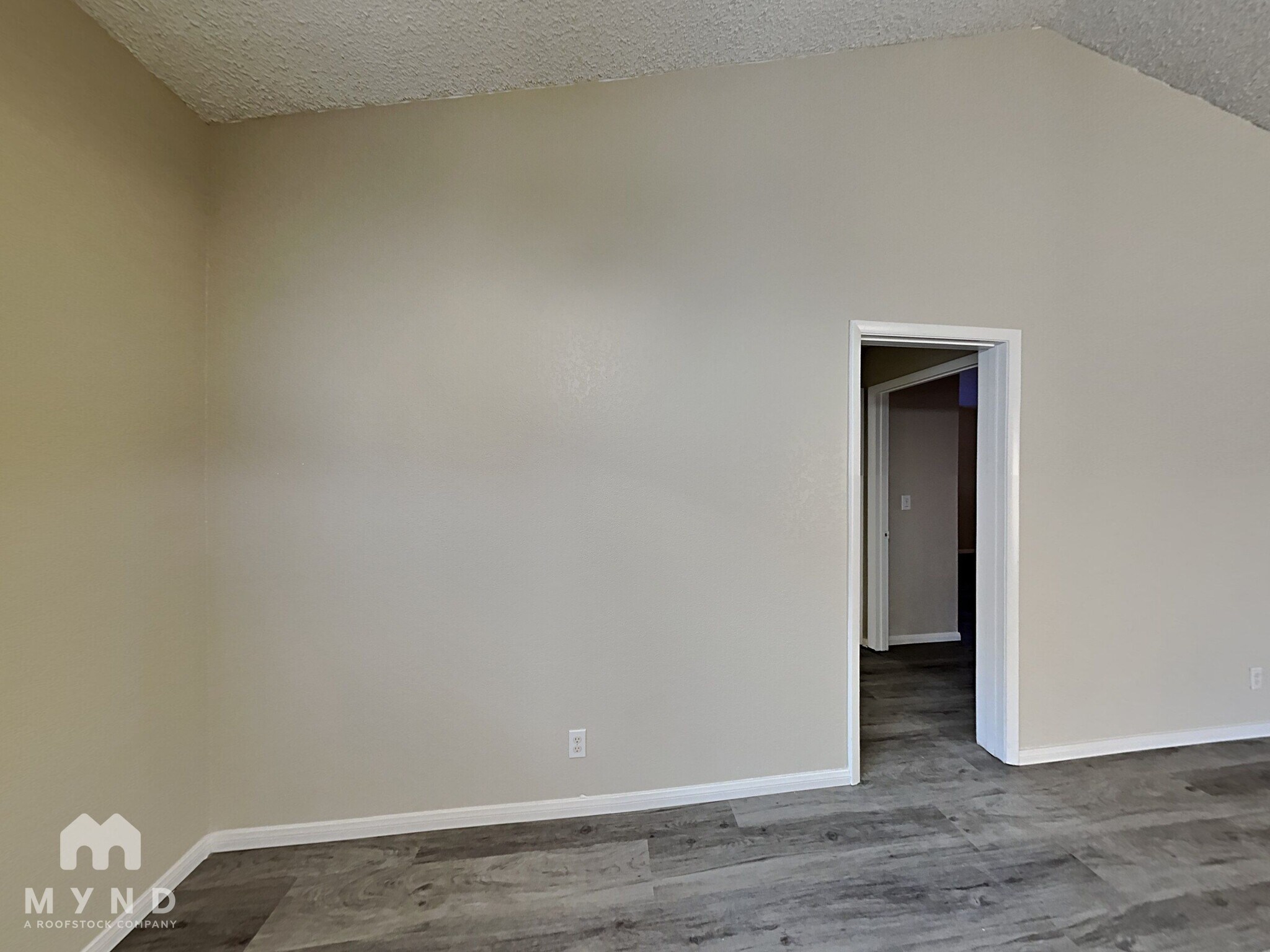 Building Photo - 5825 Goodsprings Ct