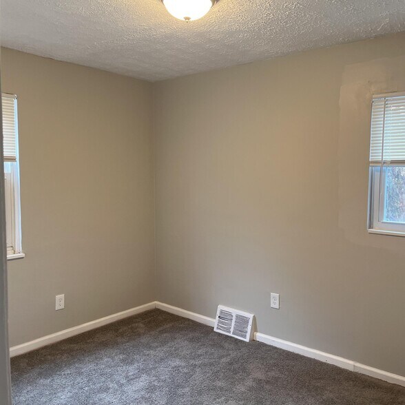 Building Photo - 16315 Judson Dr