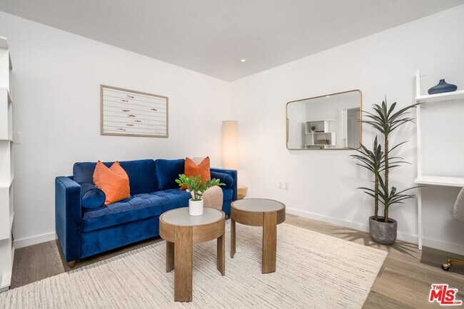 Building Photo - 9000 W 3rd St